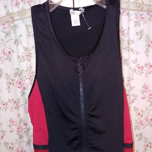 Top - Picture 2 of 6